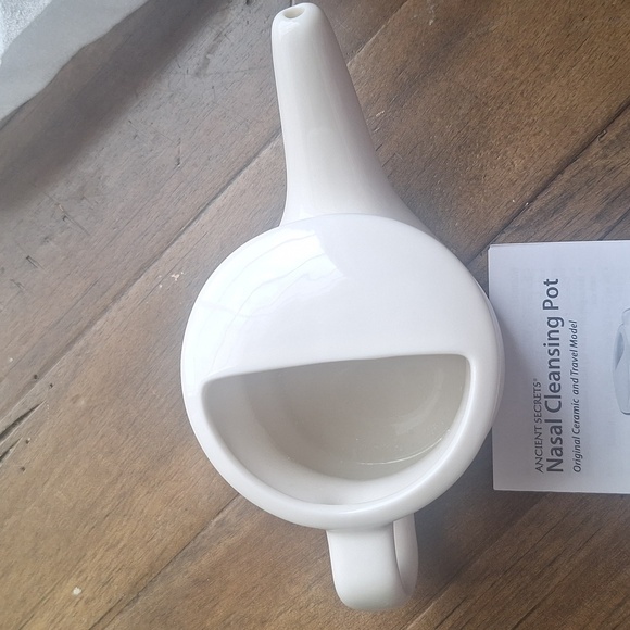 Ancient Secrets White Ceramic Nasal Cleansing Neti Pot - Picture 7 of 11